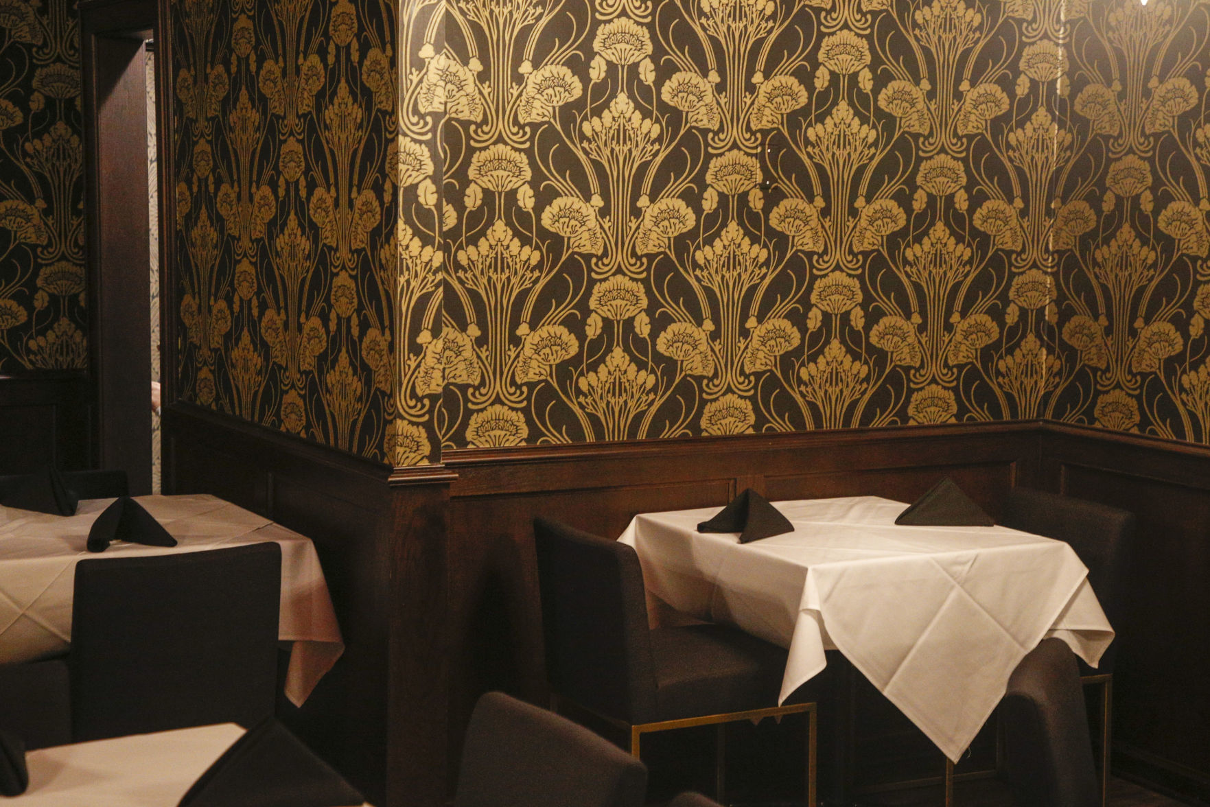 Celebrity Restaurant